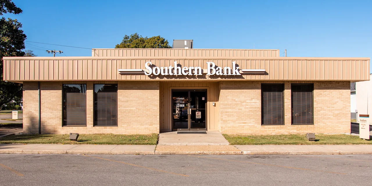 Southern Bank building in Benton, MO