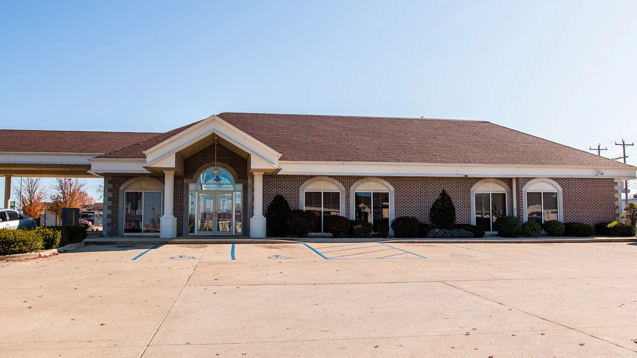 Southern Bank building in Marshfield, MO