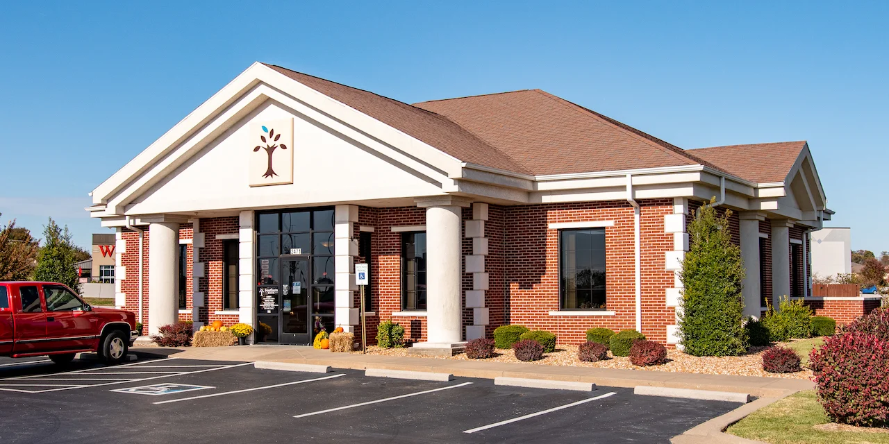 Southern Bank building in Ozark, MO