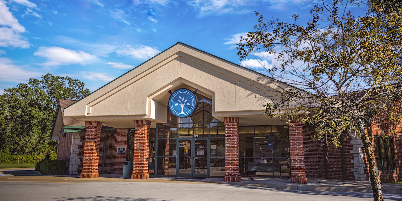 Southern Bank building in West Plains, MO