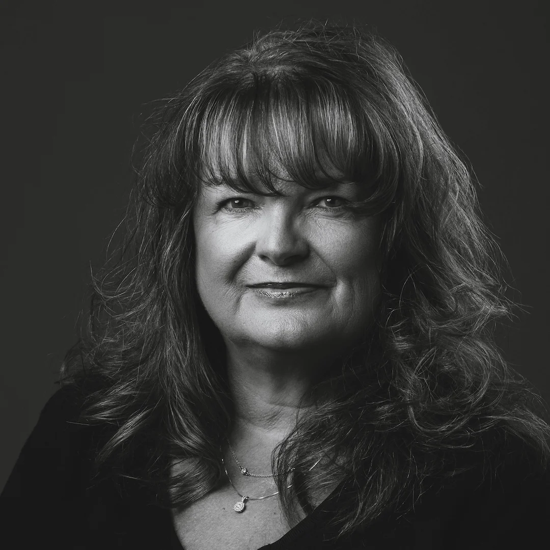 Photo of Deanna Leslie
